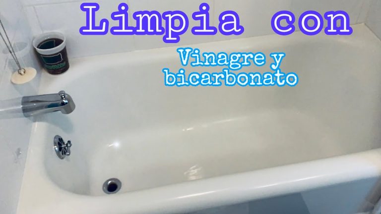 Descubre el truco ecológico: Bañera reluciente con vinagre y bicarbonato